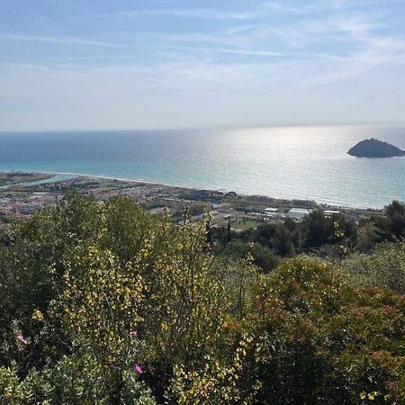 Le Torri Riviera Holiday Albenga Ngoại thất bức ảnh