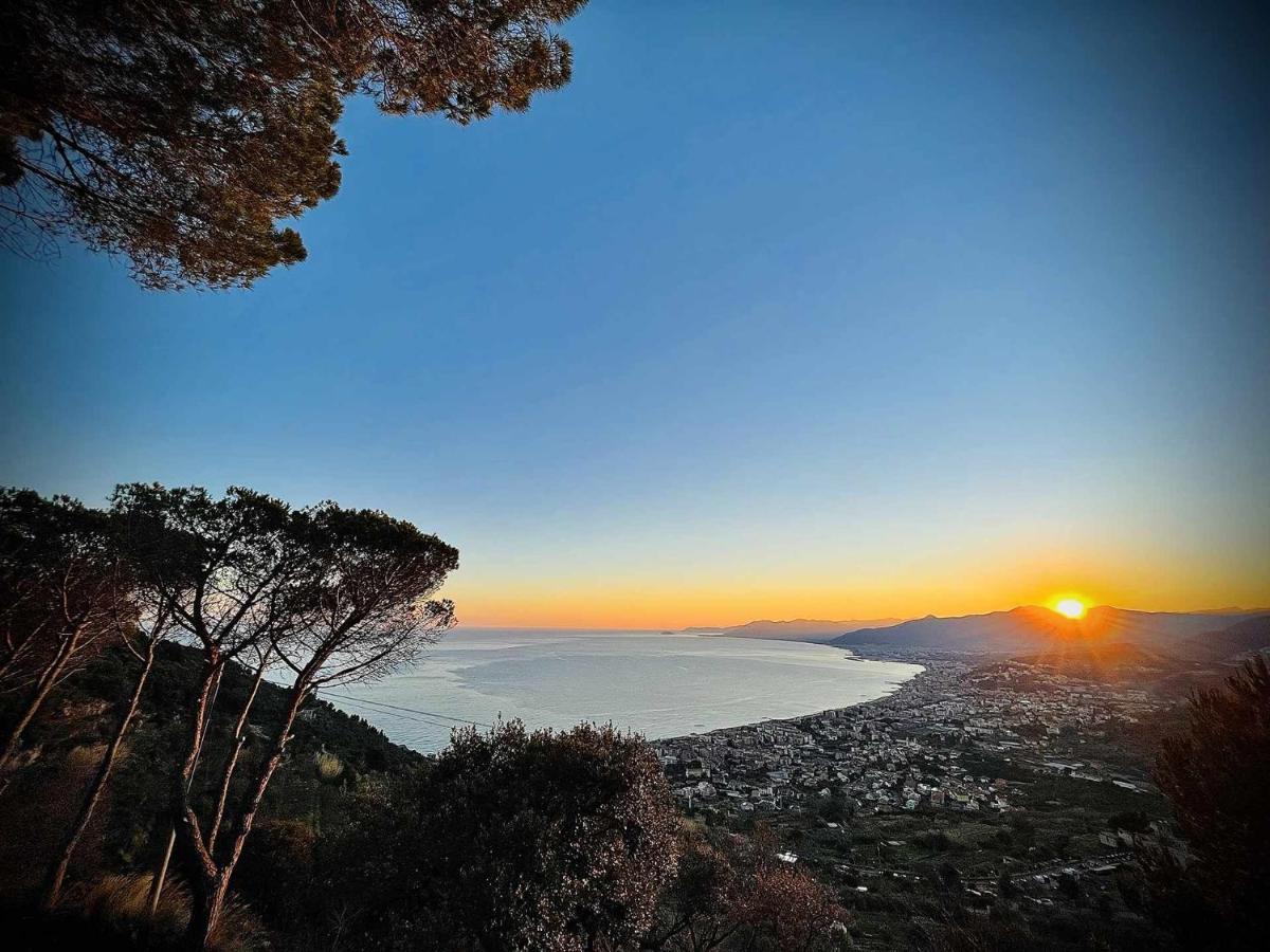 Le Torri Riviera Holiday Albenga Ngoại thất bức ảnh