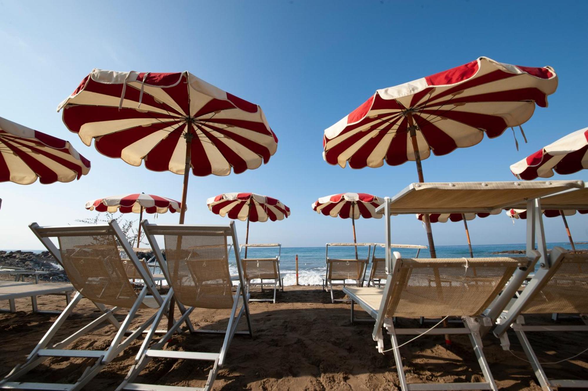 Le Torri Riviera Holiday Albenga Ngoại thất bức ảnh