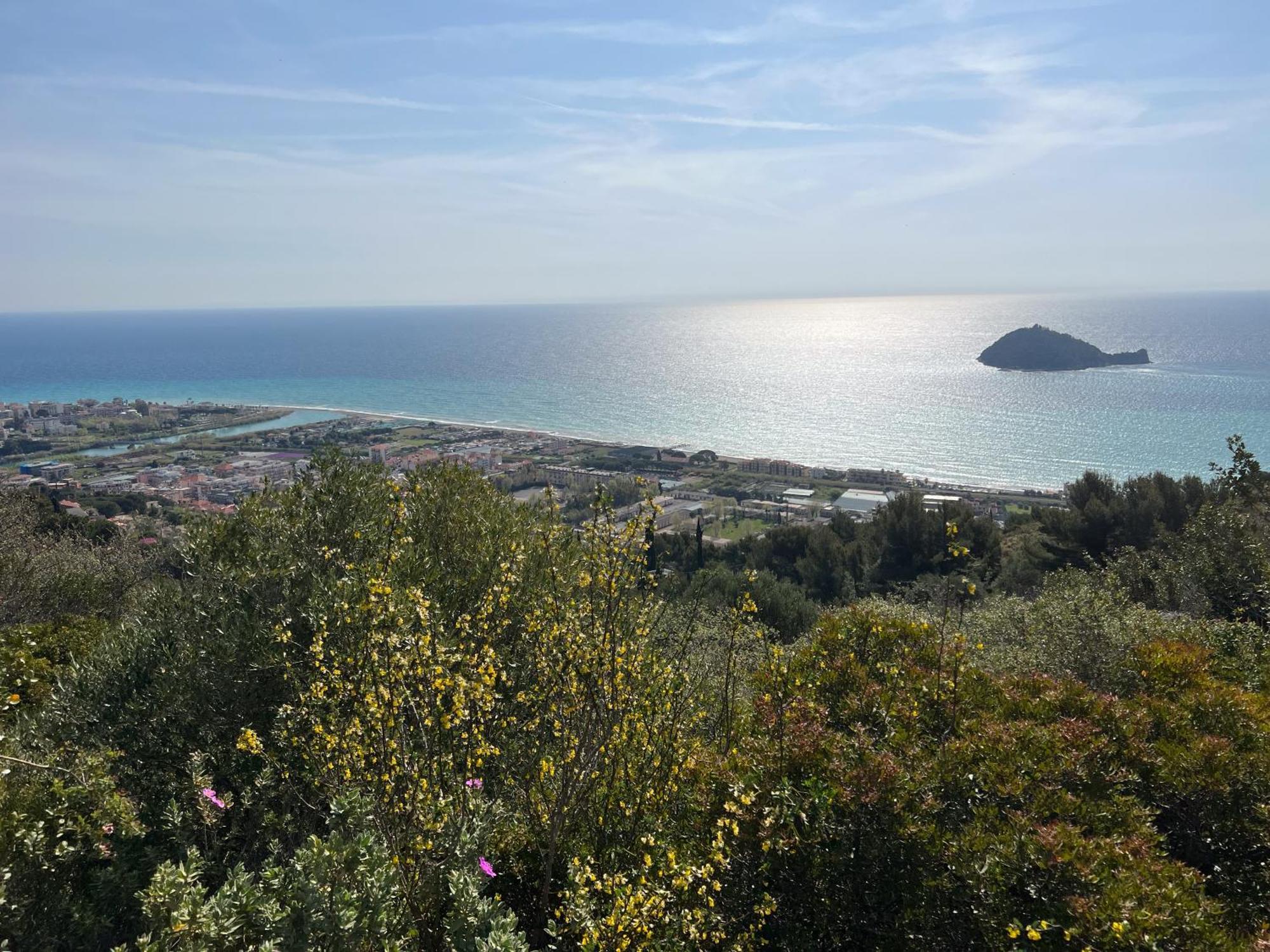 Le Torri Riviera Holiday Albenga Ngoại thất bức ảnh
